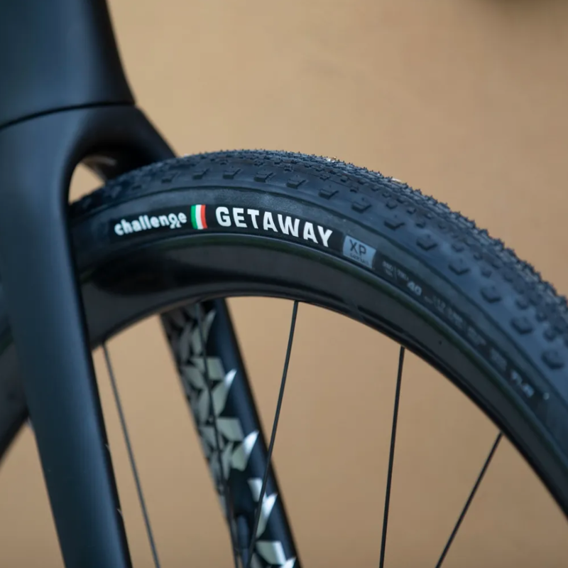 Challenge Getaway XP TLR 700x45c Gravel Tyre in Black-1